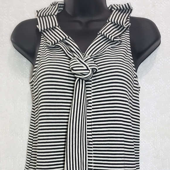 Hem & Thread Tops - 👻HEM & THREAD striped sleeveless ruffle top